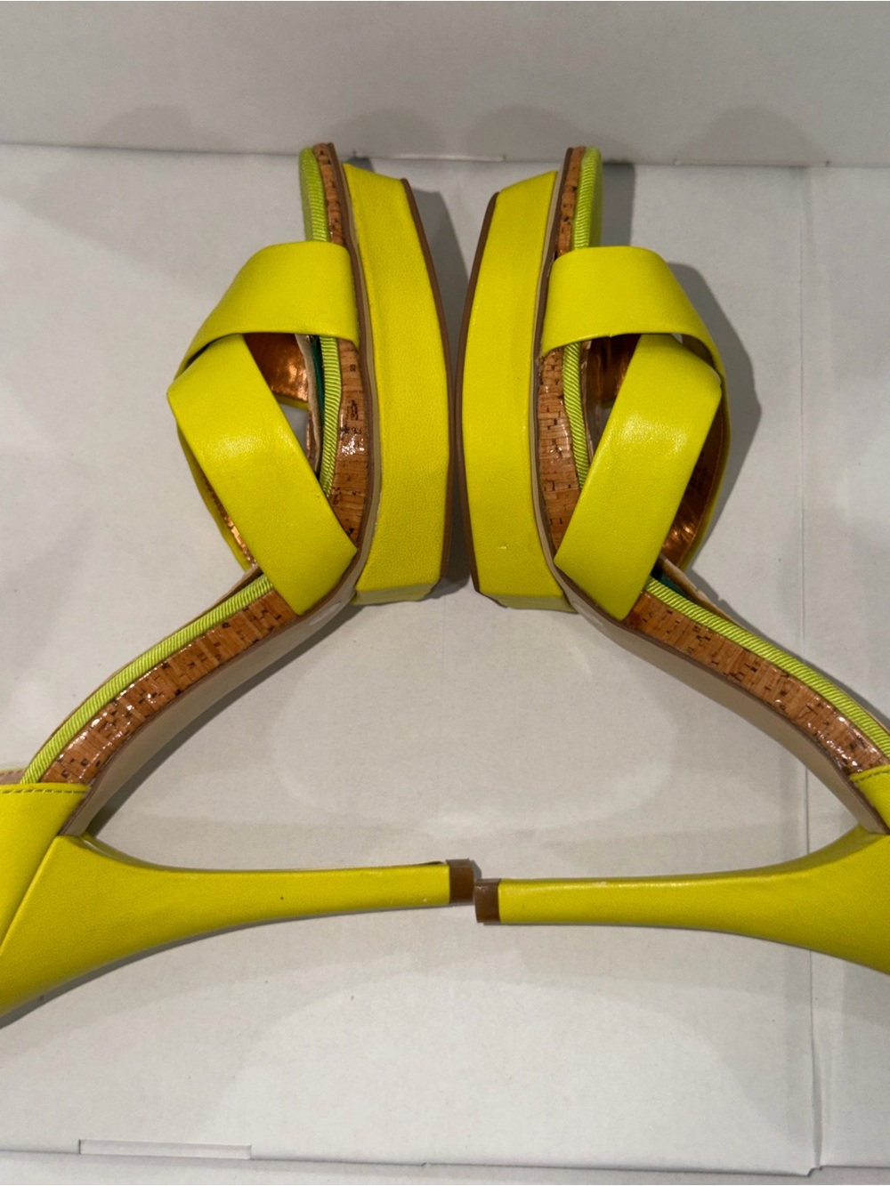 BCBGeneration "Zenas" Citron Neon/Lime Green Platform Sandals High Heels - Picture 5 of 11